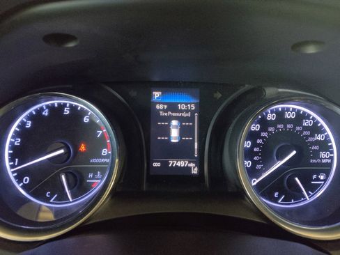Used 2019 Toyota Camry SE FWD image 23