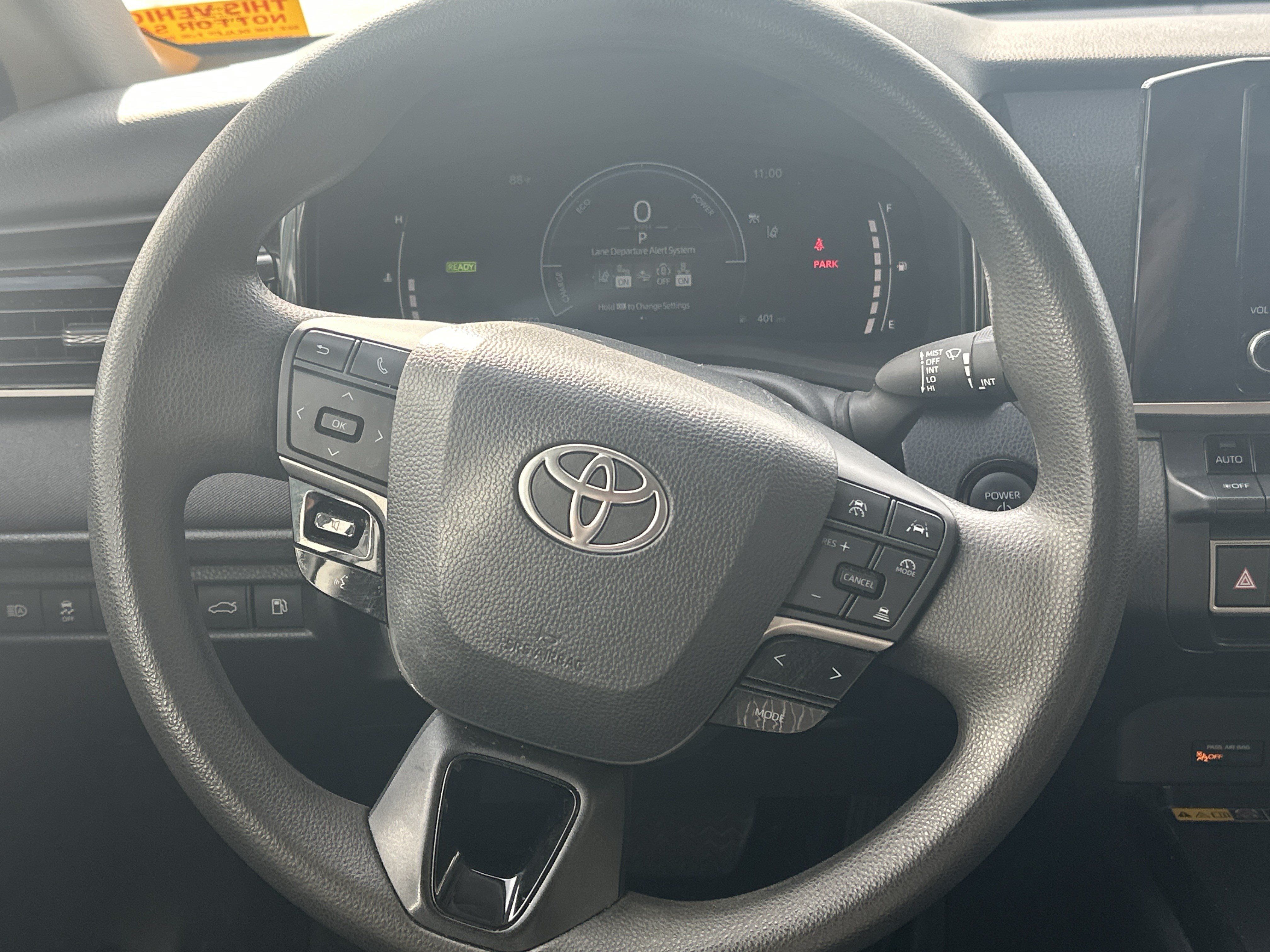 Used 2025 Toyota Camry LE FWD image 27