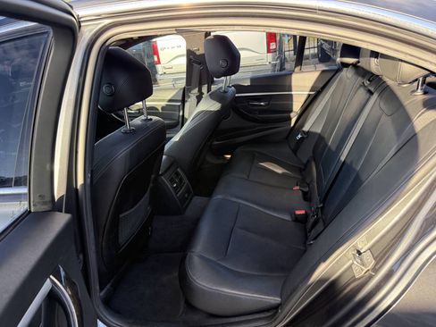 Used 2017 BMW 330i Sedan RWD image 13