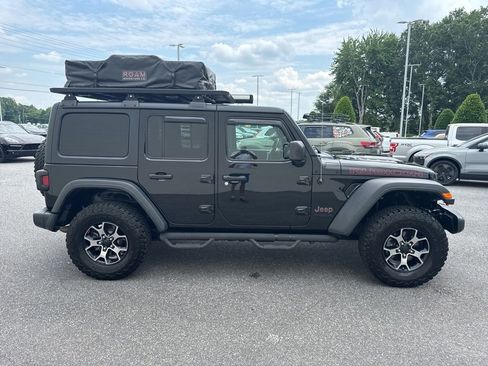 Used 2019 Jeep Wrangler Unlimited Rubicon w/ Cold Weather Group AWD/4WD image 8