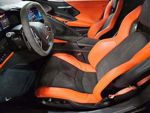 Used 2025 Chevrolet Corvette Stingray Premium Conv w/ Stealth Interior Trim Package image 16