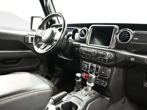 Used 2021 Jeep Wrangler Unlimited Rubicon w/ Xtreme Recon 35" Tire Package AWD/4WD image 14