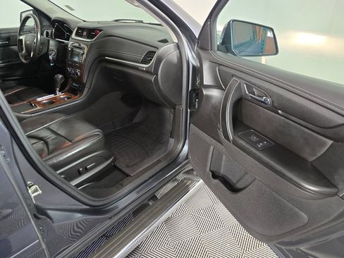 Used 2013 Chevrolet Traverse LT w/ LPO, 'HIT The Road' Package AWD/4WD image 13