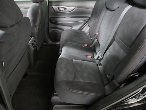 Used 2016 Nissan Rogue S image 14