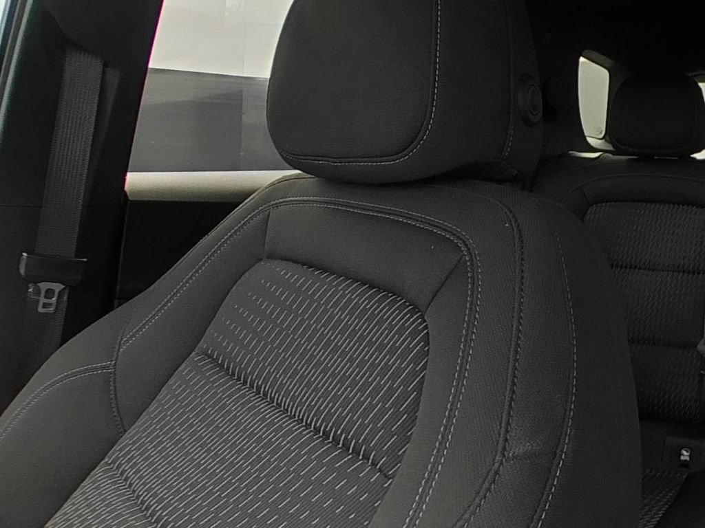 Certified 2025 Chevrolet Equinox LT w/ Safety and Technology Package FWD image 9