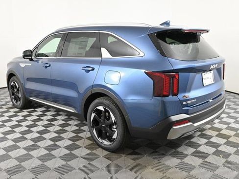 Certified 2025 Kia Sorento SX Prestige image 7
