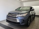Used 2019 Toyota Highlander LE w/ Phone Cable & Charge Package image 2