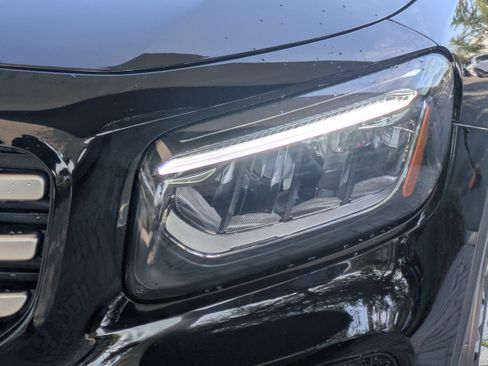 Certified 2025 Mercedes-Benz GLB 250 image 9