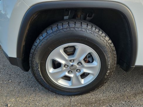 Used 2014 Jeep Grand Cherokee Laredo w/ Quick Order Package 23E image 26