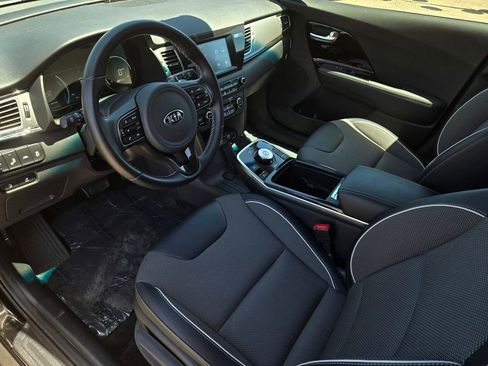 Used 2019 Kia Niro EX FWD image 10