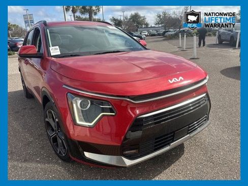 Used 2023 Kia Niro EX Touring image 1