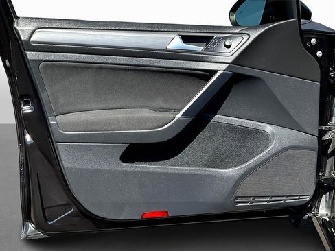 Used 2013 Volkswagen GTI w/Sunroof & Navi image 16