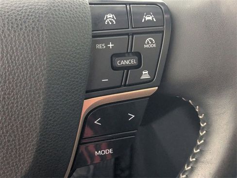 Used 2025 Toyota Crown XLE image 15