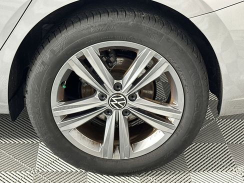 Used 2024 Volkswagen Jetta SE FWD image 10