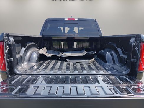 Used 2025 RAM 1500 Big Horn AWD/4WD image 10