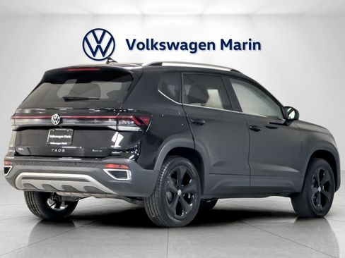 New 2025 Volkswagen Taos SEL image 5