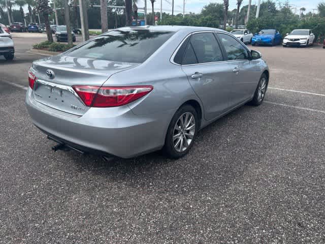 Used 2015 Toyota Camry XLE w/ Moonroof Package FWD image 10