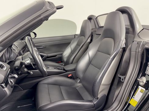 Certified 2021 Porsche 718 Boxster RWD image 5