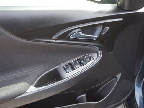 Used 2019 Chevrolet Malibu LT FWD image 11