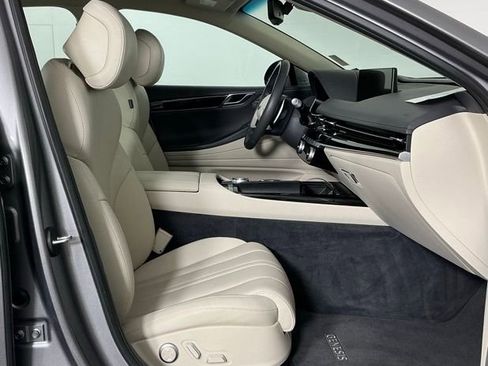 Used 2022 Genesis G80 2.5T image 28