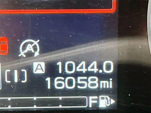 Used 2022 Subaru Crosstrek 2.0i Premium w/ Moonroof Package image 12