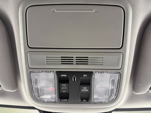 Used 2023 Honda Odyssey EX-L image 28