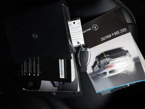 Used 2019 Mercedes-Benz GLC 350e 4MATIC image 30