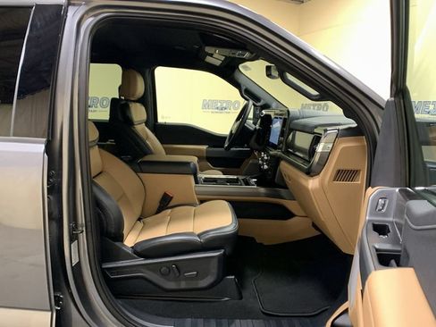 Certified 2025 Ford F350 Lariat w/ Lariat Ultimate Package AWD/4WD image 13