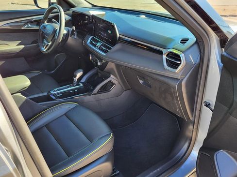 Used 2025 Chevrolet TrailBlazer ACTIV image 9