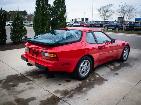 Used 1987 Porsche 944 Coupe image 10