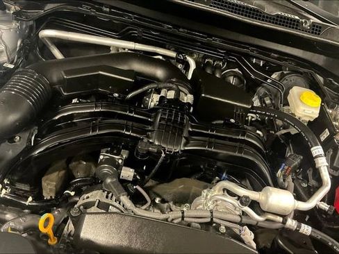 Used 2025 Subaru Forester Premium image 31