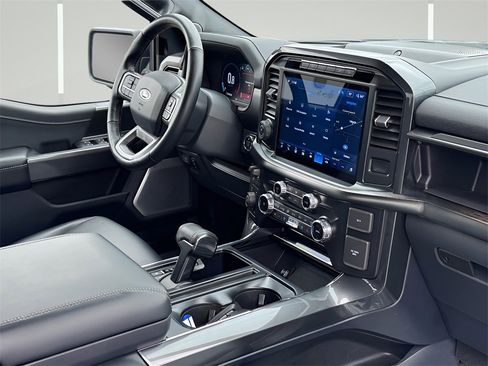 Used 2022 Ford F150 Lariat w/ Equipment Group 502A High image 6