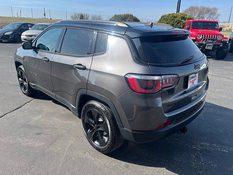 Used 2018 Jeep Compass Latitude w/ Popular Equipment Group AWD/4WD image 6