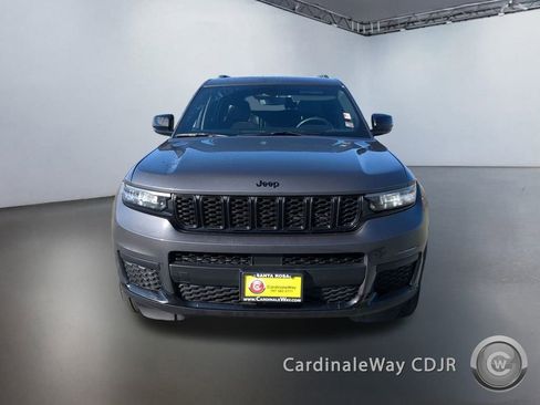 Used 2023 Jeep Grand Cherokee L Altitude image 2
