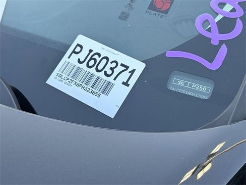 Used 2023 Land Rover Discovery Sport SE image 13