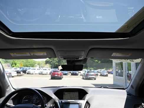 Used 2020 Acura MDX SH-AWD w/ Technology Package image 16