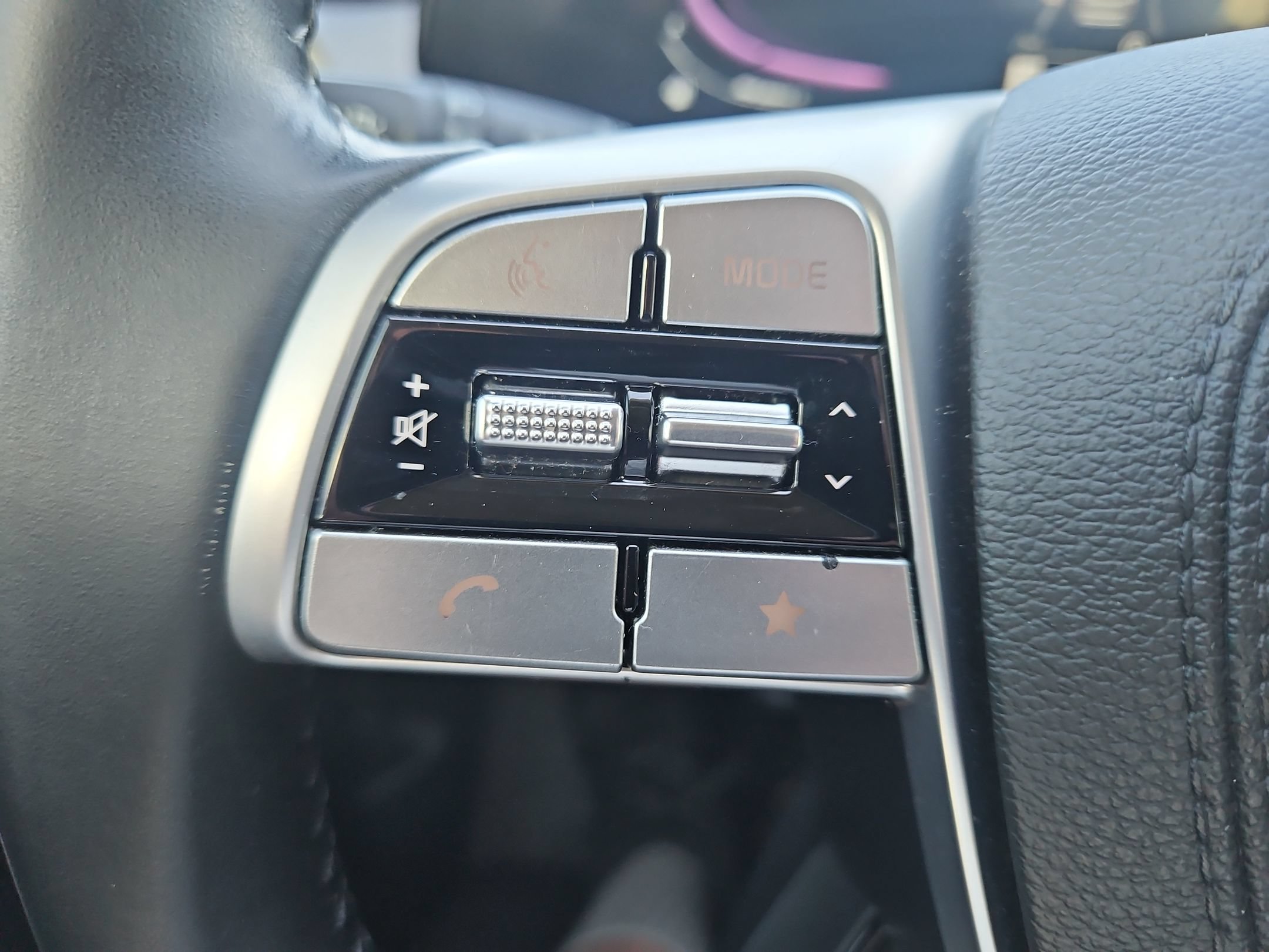 Used 2025 Kia Telluride S FWD image 27