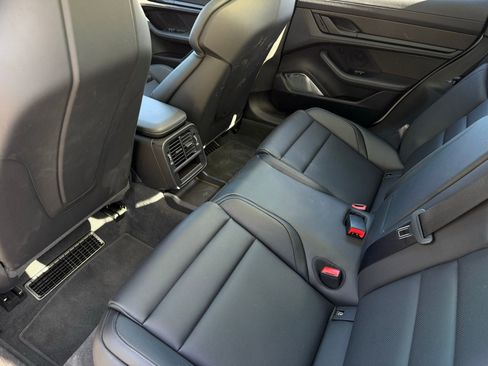 New 2025 Porsche Taycan GTS AWD/4WD image 31