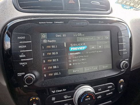 Certified 2019 Kia Soul + w/ Primo Package image 21