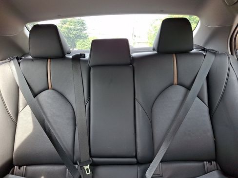 Used 2020 Toyota Camry XLE FWD image 19