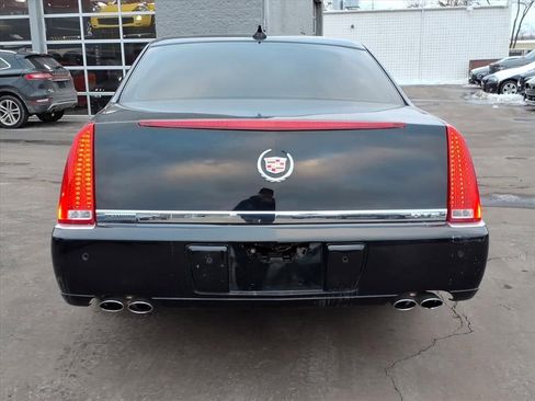 Used 2010 Cadillac DTS Platinum FWD image 4