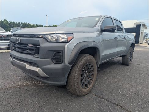 Used 2024 Chevrolet Colorado Trail Boss w/ Advanced Trailering Package AWD/4WD image 6