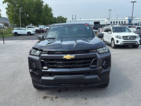 Used 2024 Chevrolet Colorado LT AWD/4WD image 8