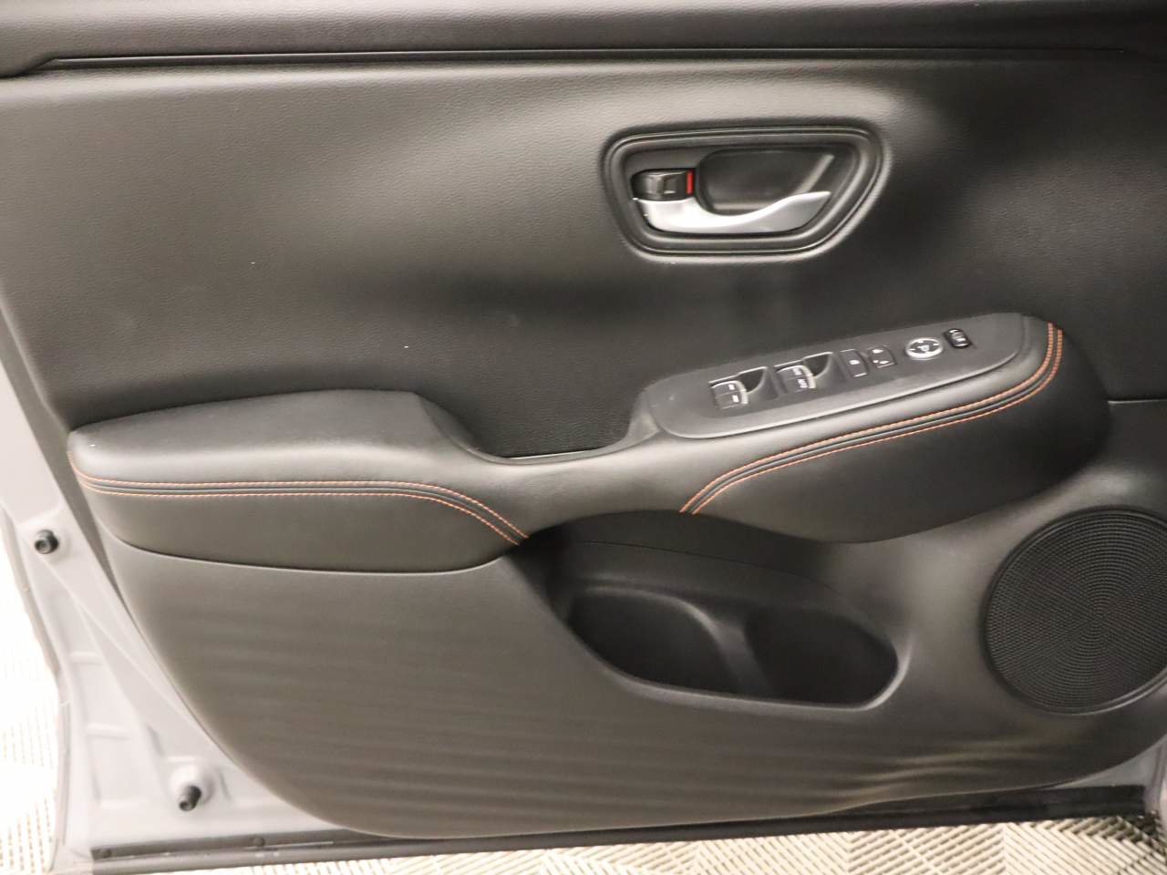 Used 2023 Honda HR-V Sport image 17