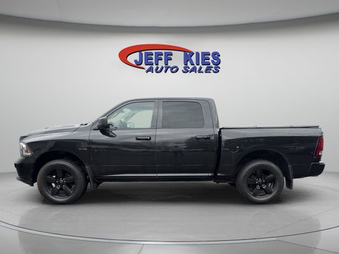 Used 2017 RAM 1500 Sport w/ Black Ram 1500 Sport Group AWD/4WD image 8