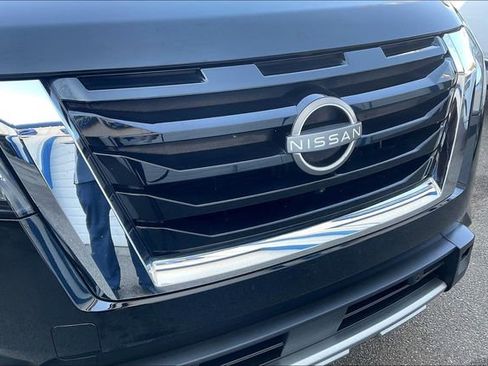 Used 2024 Nissan Pathfinder Platinum w/ Cargo Package image 30