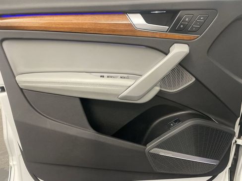 Used 2023 Audi Q5 2.0T Prestige w/ Prestige Package image 17