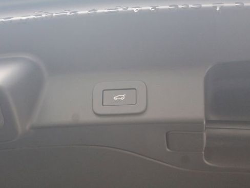 New 2026 Jaguar F-PACE R-Dynamic S image 13