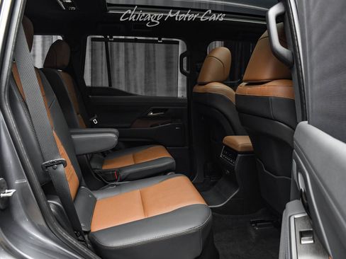 Used 2025 Lexus GX 550 w/ Cold Area Package AWD/4WD image 32