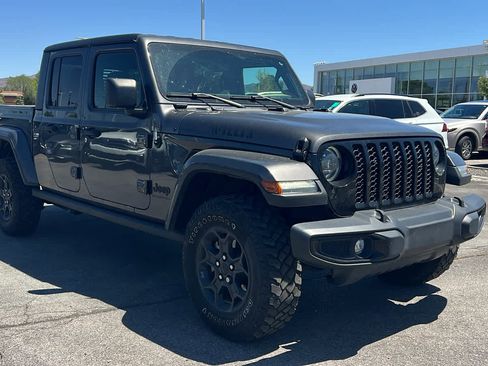 Used 2023 Jeep Gladiator Sport AWD/4WD image 3